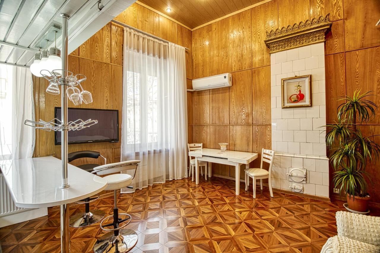 Rustaveli Central Aparthotel Tbilisi Exterior foto